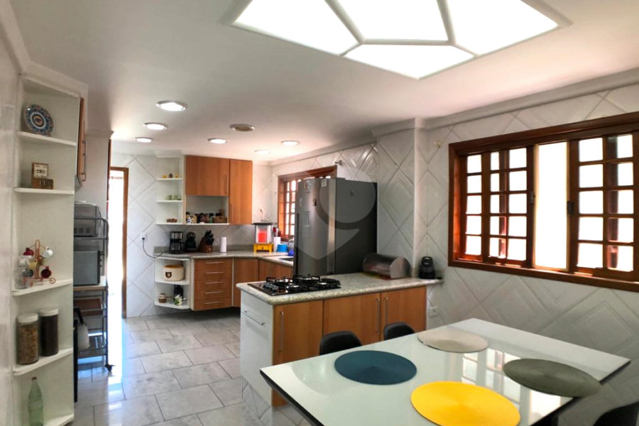 Sobrado à venda com 3 quartos, sendo 2 suítes,  em Tucuruvi, São Paulo, SP