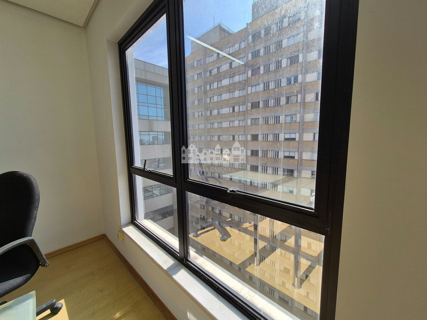 Sala Comercial à Venda no Edifício Paulista Tower – Rua Vergueiro, próximo ao Metrô Ana Rosa