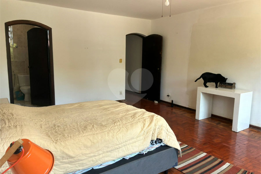 Sobrado à venda com 4 quartos, sendo 1 suíte, em Vila Guilherme, São Paulo, SP