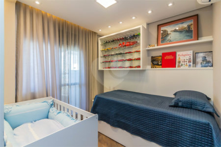 Apartamento à venda com 3 suítes em Vila Gumercindo, São Paulo, SP