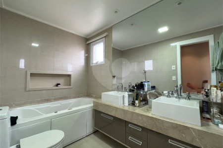 Apartamento à venda ou para alugar com 4 suítes em Santa Teresinha, São Paulo, SP