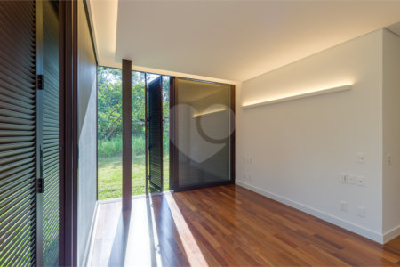 Casa à venda com 5 suítes no condomínio Chácara Flora, São Paulo - SP
