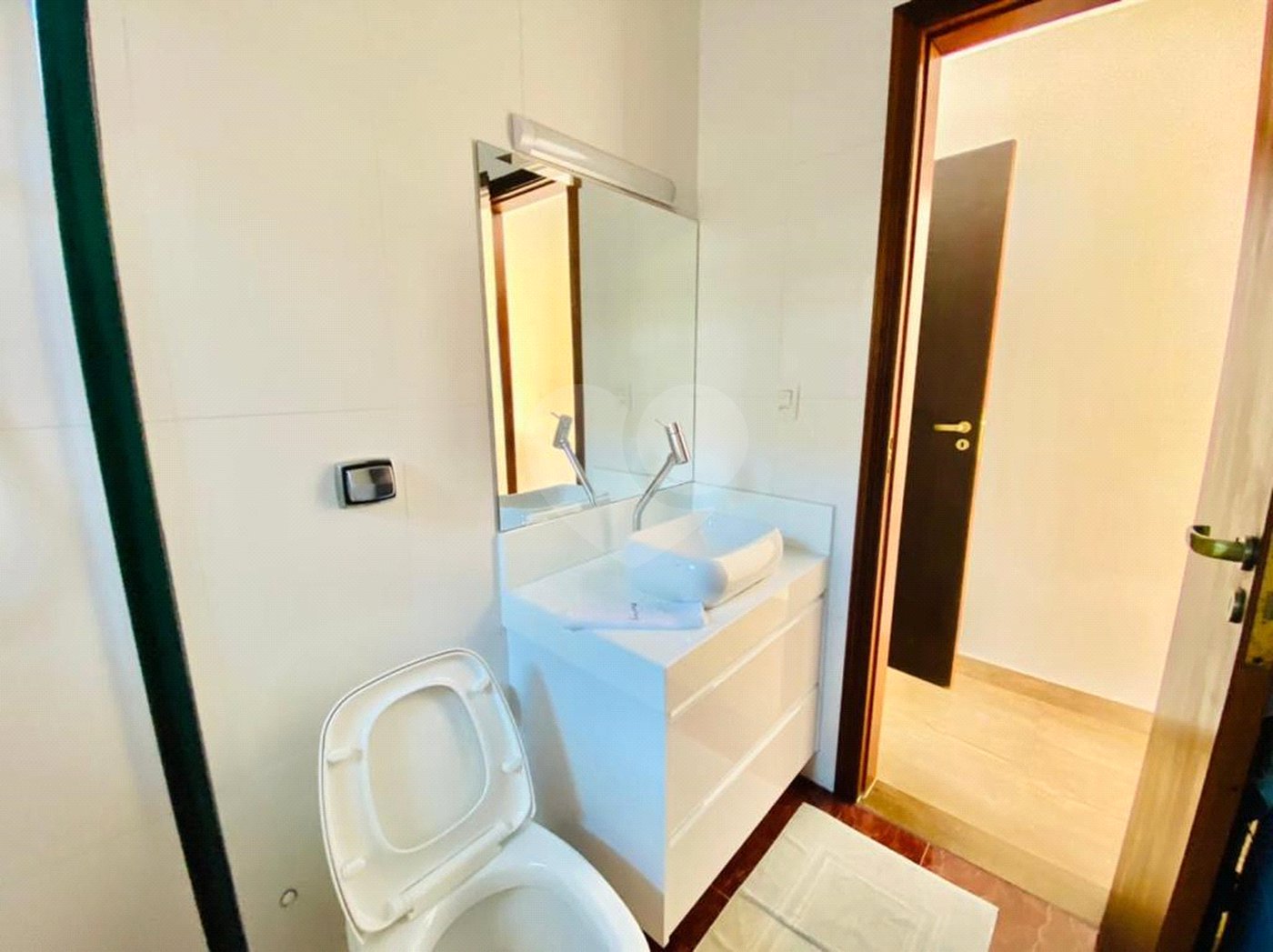 Sobrado à venda com 3 quartos, sendo 1 suíte, em Tremembé, São Paulo, SP