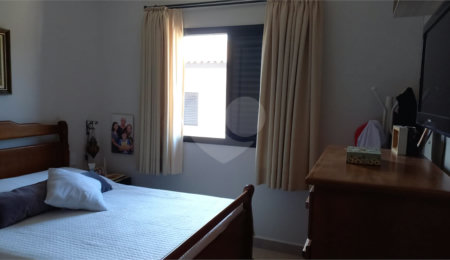 Casa à venda com 3 suítes no condomínio Residencial Marchant Buarque, Atibaia - SP