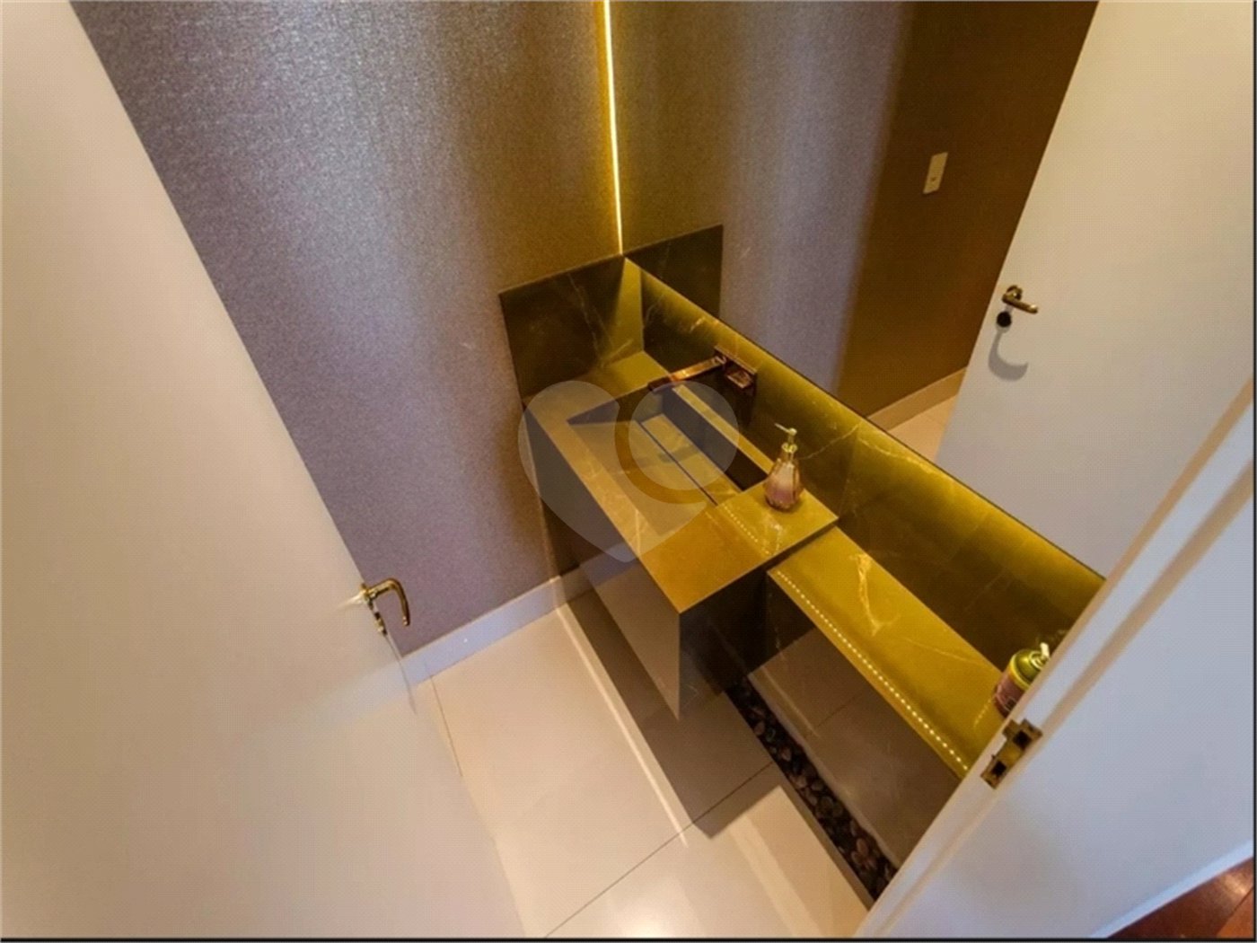 Duplex para alugar com 4 quartos, sendo 2 suítes, em Tremembé, São Paulo, SP