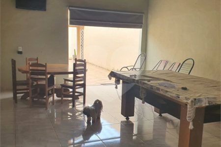 Casa à venda com 3 quartos, sendo 1 suíte, no Centro, Araraquara, SP
