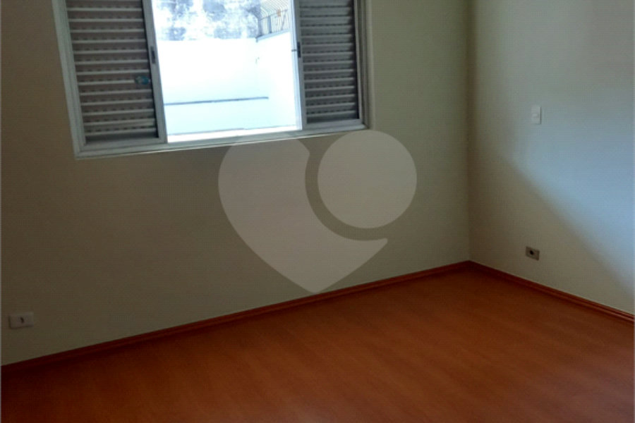 Sobrado à venda com 5 quartos, sendo 2 suítes,  em Tremembé, São Paulo, SP