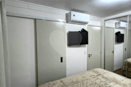 Apartamento à venda com 3 quartos, sendo 1 suíte, em Vila Campestre, São Paulo, SP