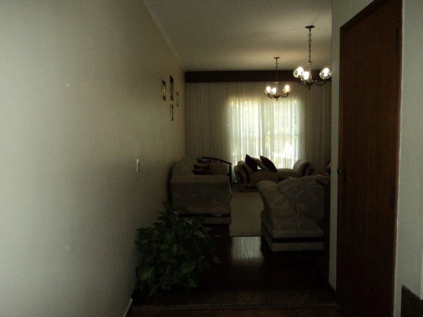 Casa à venda com 3 quartos, sendo 1 suíte, em Jardim Cláudia, São Paulo, SP