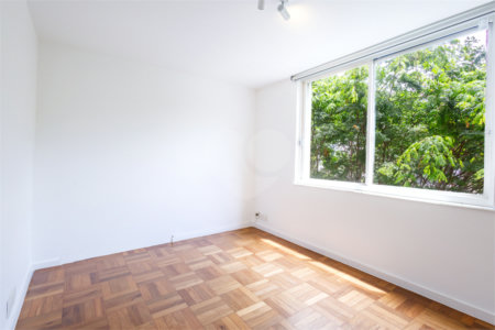 Apartamento à venda com 3 quartos, sendo 1 suíte, em Jardim Europa, São Paulo, SP