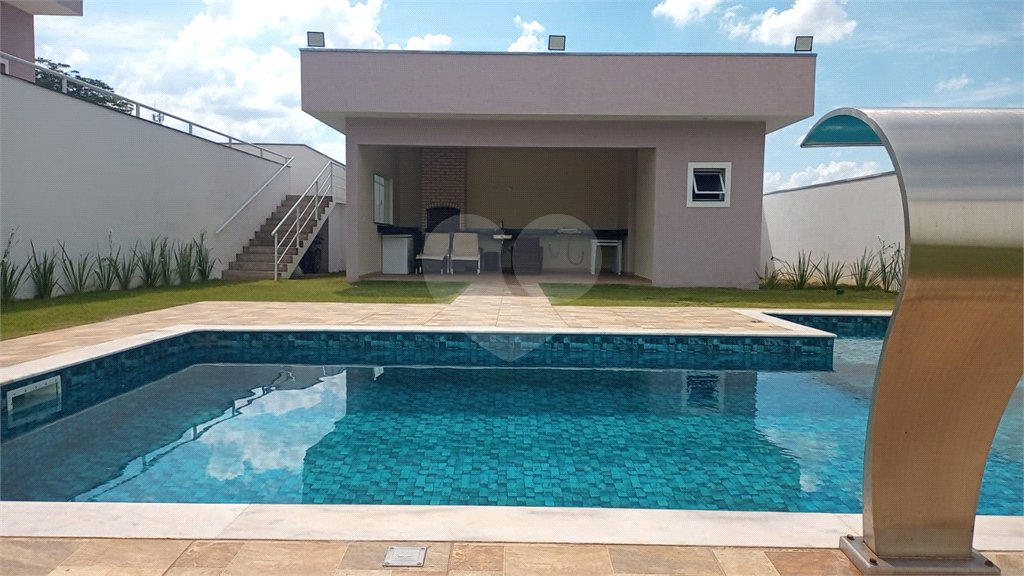 Casa à venda com 5 suítes no condomínio Village da Serra, Araçoiaba da Serra - SP