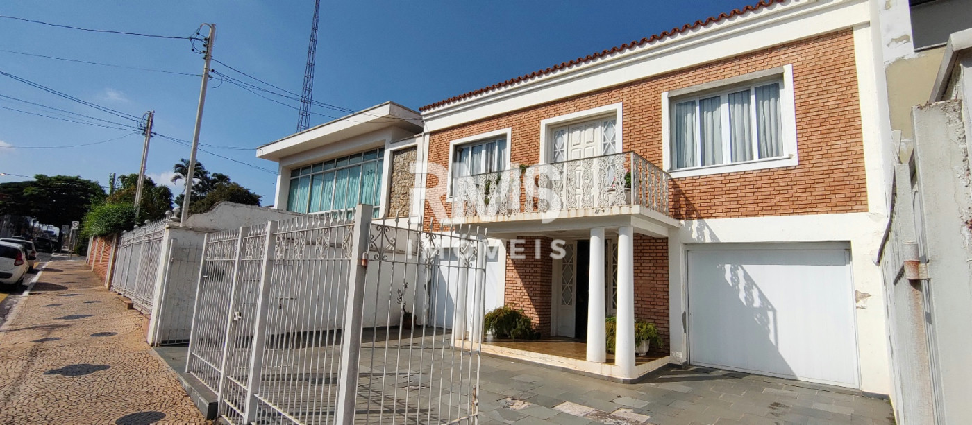 Casa à venda com 4 quartos, sendo 2 suítes,  no Centro, Itu, SP