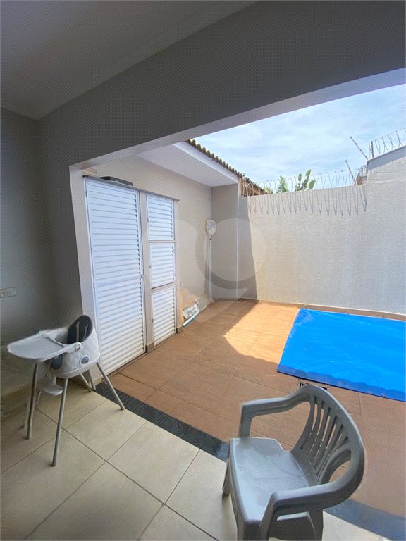 Casa à venda com 3 quartos, sendo 1 suíte, em Ipê, Três Lagoas, MS