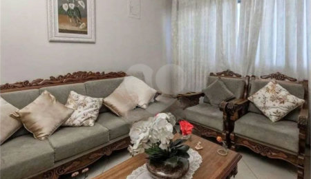 Casa à venda com 3 quartos em Jardim Marisa, São Paulo, SP