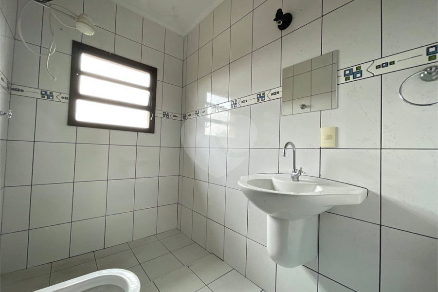 Sobrado à venda com 4 quartos, sendo 1 suíte, em Vila Nova Cachoeirinha, São Paulo, SP