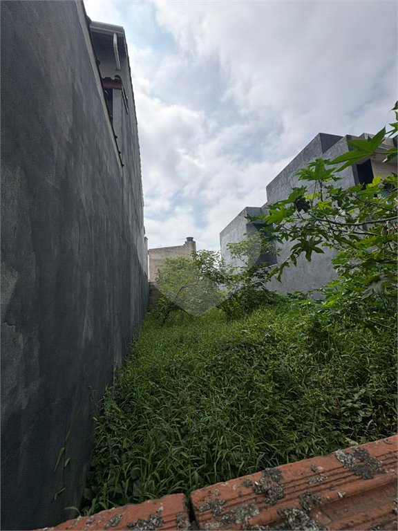 Terreno à venda em Jardim Quaresmeira, Suzano, SP
