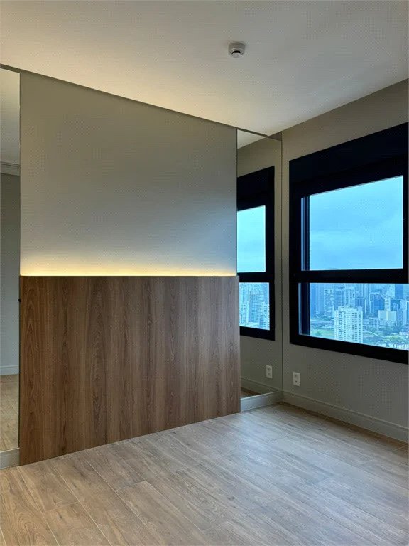 Apartamento à venda com 2 quartos, sendo 1 suíte, em Jardim das Acácias, São Paulo, SP