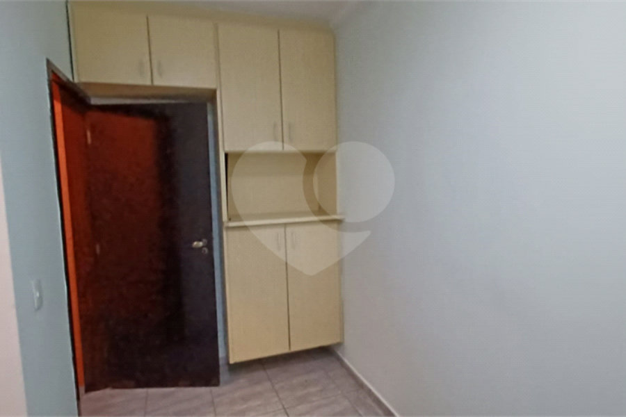 Sobrado à venda com 3 quartos, sendo 1 suíte, em Parque Renato Maia, Guarulhos, SP