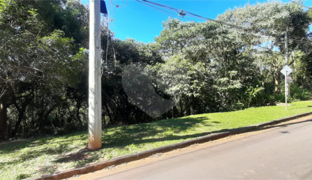 Terreno à venda no condomínio Alpes da Cantareira, Mairiporã - SP