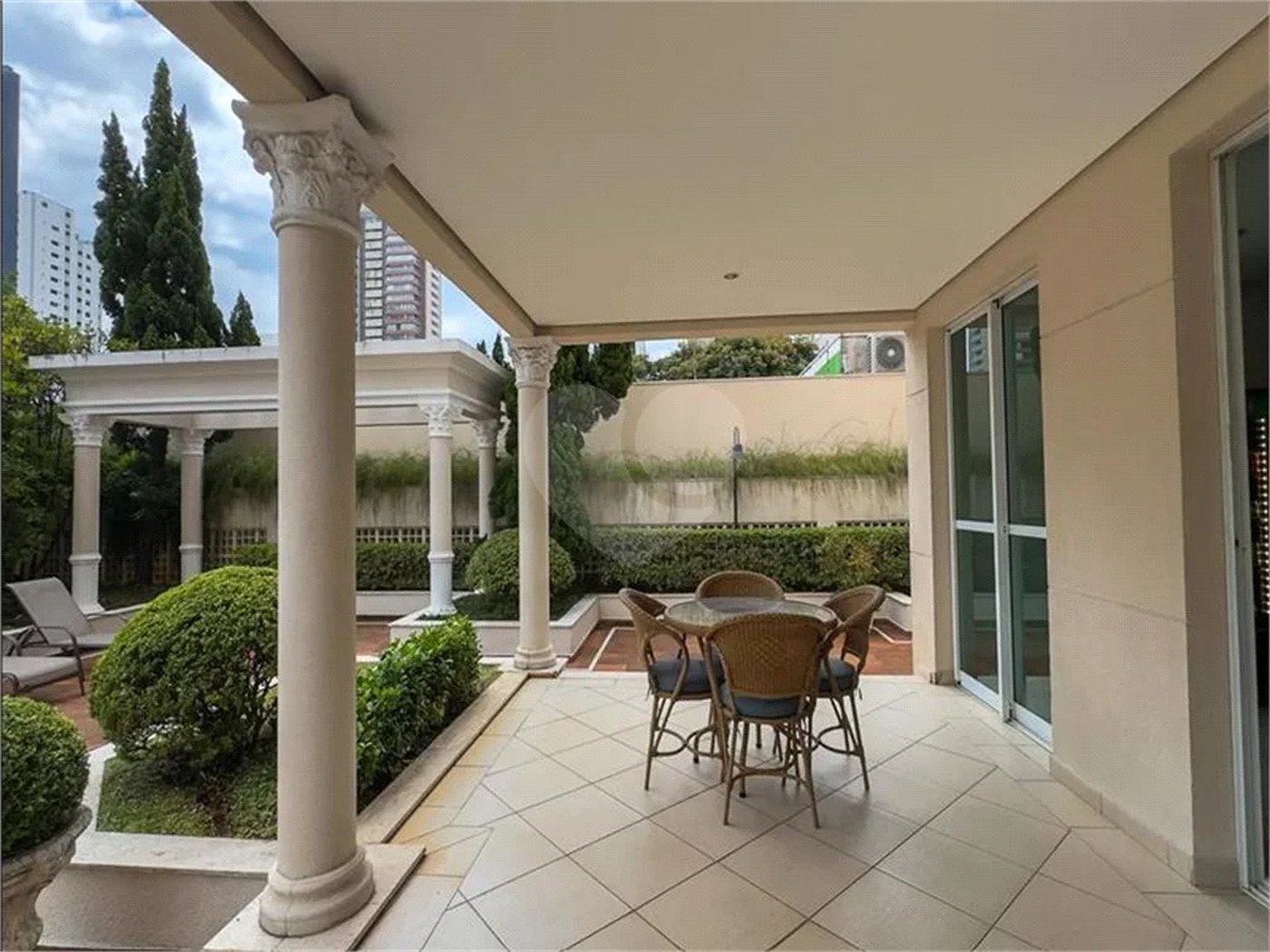 Apartamento à Venda no Campo Belo – Rua Demóstenes, 606
