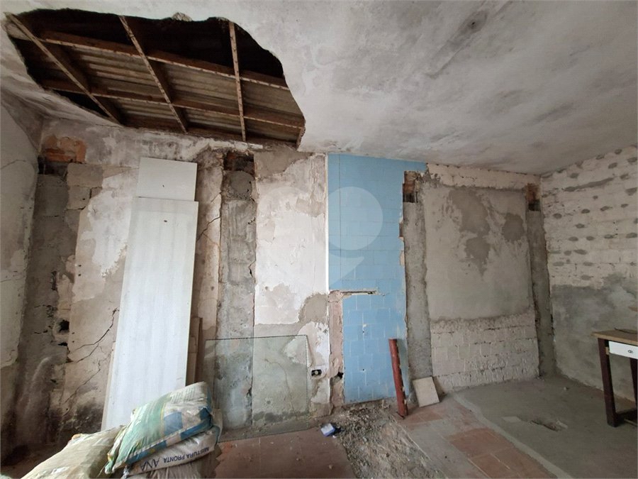 Casa à venda com 2 quartos, sendo 1 suíte, em Vila Galvão, Guarulhos, SP