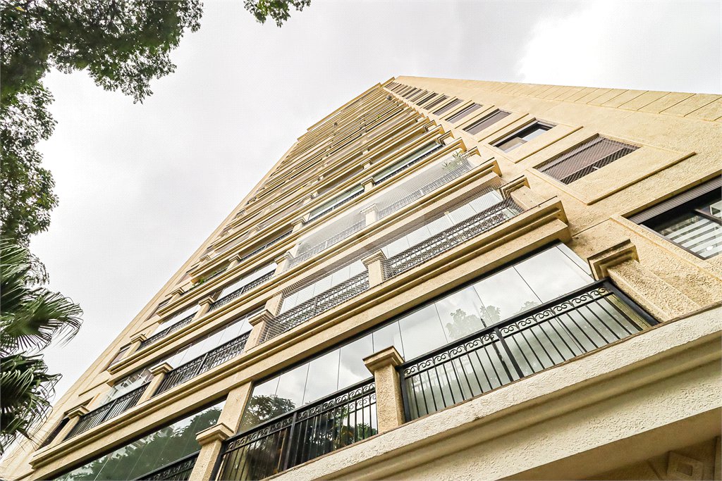 Apartamento à venda com 4 quartos, sendo 3 suítes, em Brooklin Paulista, São Paulo, SP