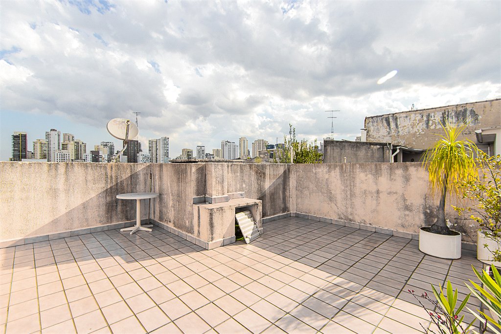 Sobrado à venda com 5 quartos em Vila Mariana, São Paulo, SP