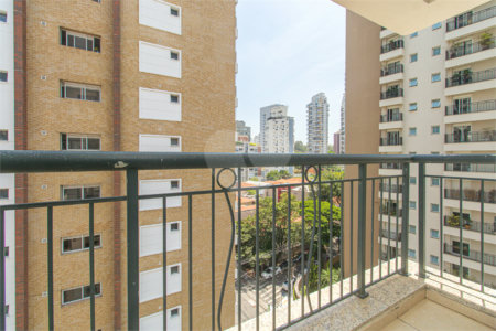 Apartamento à venda com 3 quartos, sendo 2 suítes, em Vila Nova Conceição, São Paulo, SP