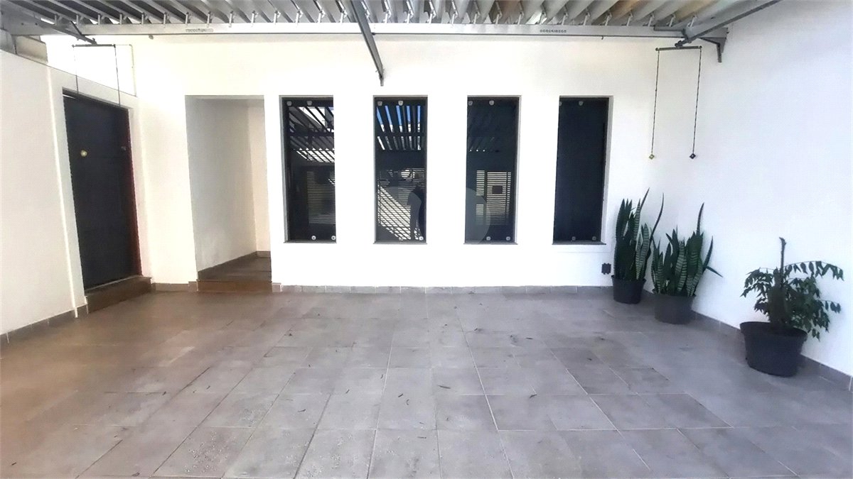 Sobrado à venda com 4 quartos, sendo 2 suítes, em Jardim do Mar, São Bernardo do Campo, SP