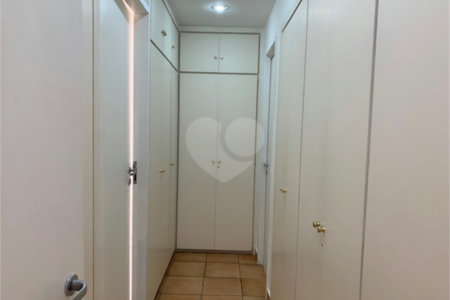 Apartamento à venda com 3 quartos, sendo 1 suíte, em Alto da Boa Vista, São Paulo, SP