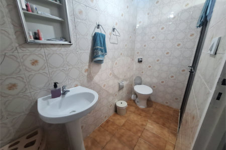 Sobrado à venda com 2 quartos em Vila Nivi, São Paulo, SP