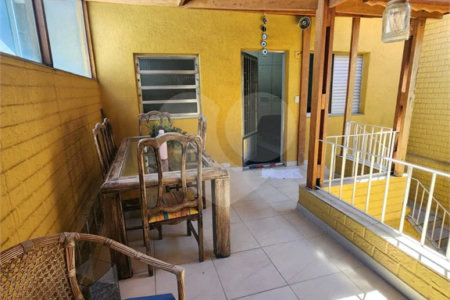 Sobrado à venda com 3 quartos, sendo 1 suíte, em Jardim Franca, São Paulo, SP