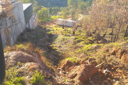 Terreno à venda em Parque Astúrias, Suzano, SP