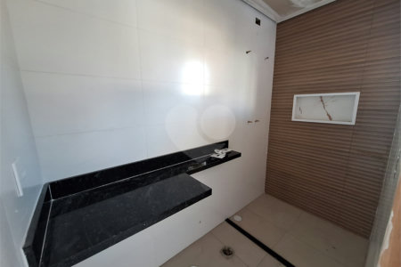 Sobrado à venda com 3 quartos, sendo 1 suíte, em Vila do Castelo, São Paulo, SP