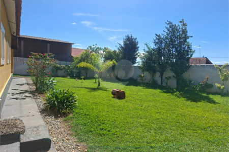 Casa à venda com 3 quartos, sendo 1 suíte,  em Tatetú, Alambari, SP