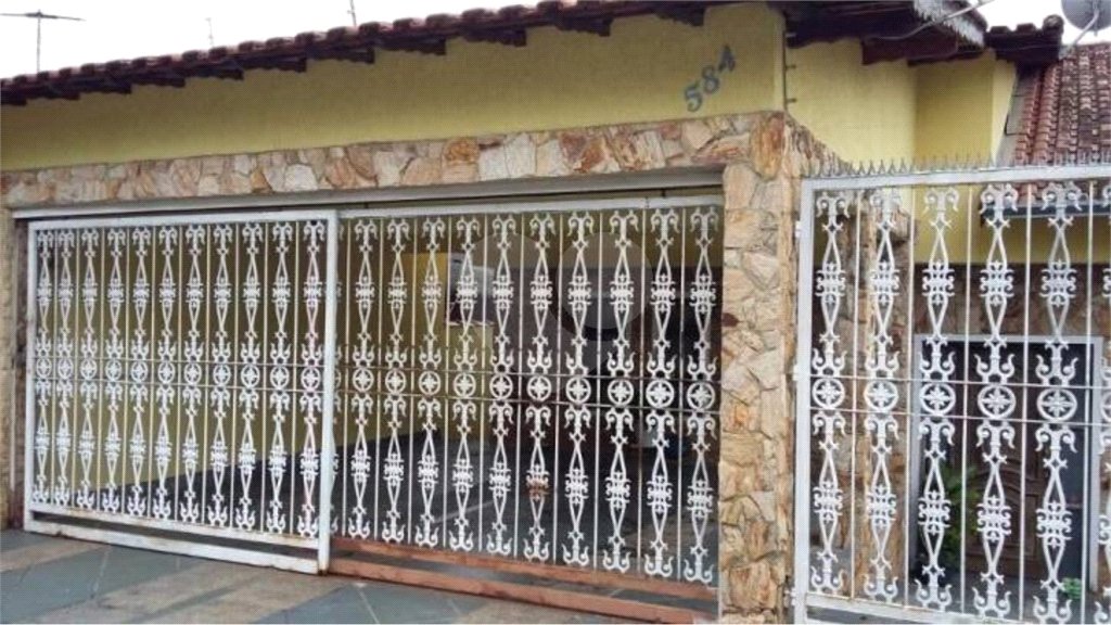 Casa à venda com 4 quartos, sendo 1 suíte, em Sesc, Suzano, SP