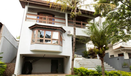Casa à venda com 4 quartos, sendo 2 suítes,  no condomínio Villaggio Capriccio, Louveira - SP