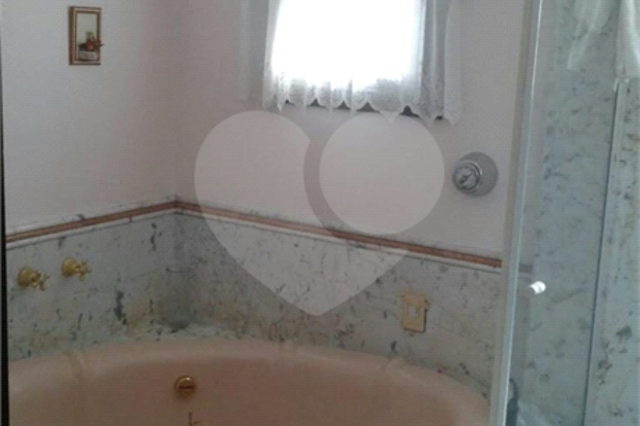 Sobrado à venda com 3 quartos, sendo 2 suítes, em Horto, São Paulo, SP