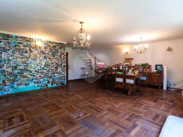 Sobrado à venda com 4 quartos, sendo 1 suíte,  em Jabaquara, São Paulo, SP