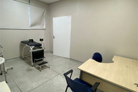 Salão Comercial para alugar em Vila Romanópolis, Ferraz de Vasconcelos, SP