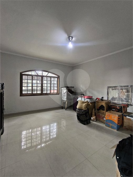 Sobrado à venda ou para alugar com 4 suítes em Serra da Cantareira, Mairiporã, SP