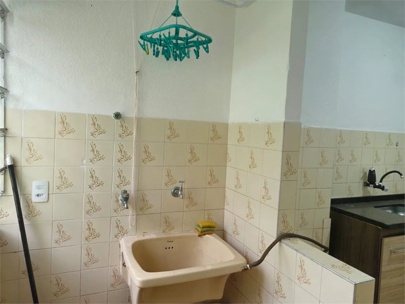 Apartamento no Jardim D'abril, com 2 dormitórios