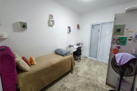 Casa à venda com 3 quartos, sendo 1 suíte,  em Residencial Colinas, Mogi das Cruzes, SP