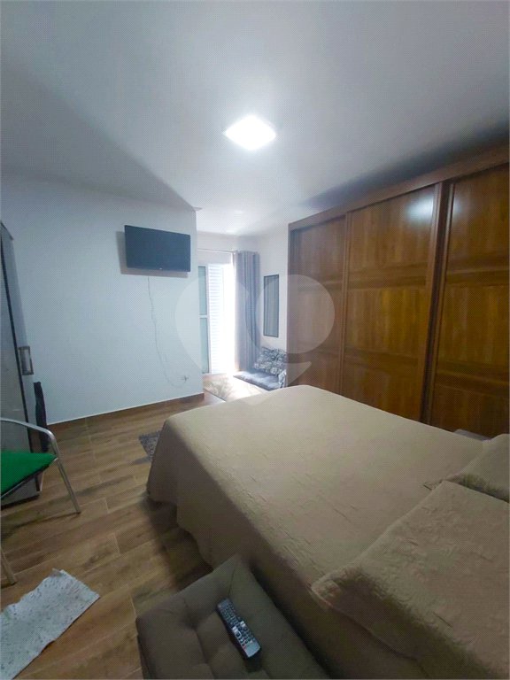 Sobrado à venda com 2 suítes em Vila Constança, São Paulo, SP