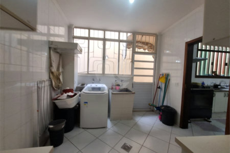 Sobrado à venda com 3 quartos, sendo 1 suíte,  em Vila Trujillo, Sorocaba, SP