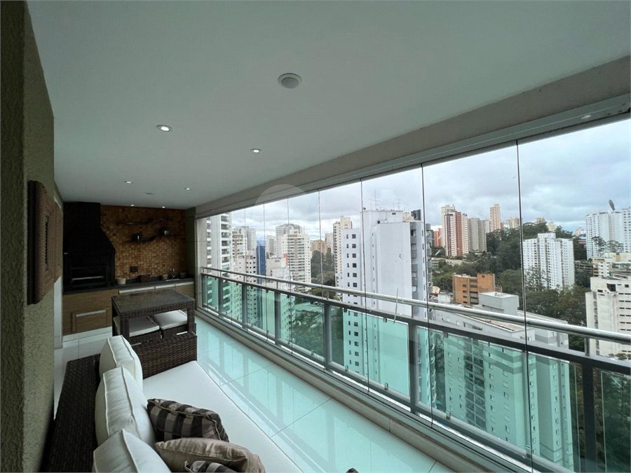 Apartamento à venda com 3 suítes em Vila Andrade, São Paulo, SP