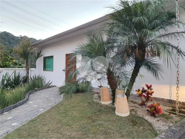 Casa à venda ou para alugar com 4 suítes no condomínio Parque Imperial da Cantareira, Mairiporã - SP