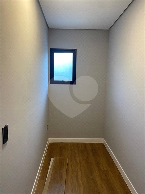 Casa à venda com 4 quartos, sendo 3 suítes, no condomínio Recanto dos Paturis, Vinhedo - SP