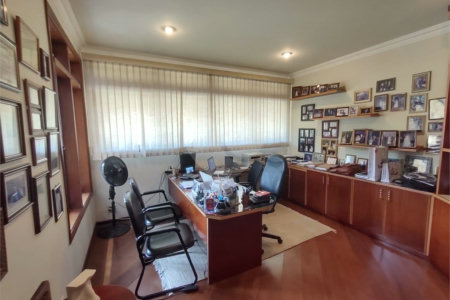 Casa à venda com 5 quartos, sendo 4 suítes, no condomínio Rancho Dirce, Sorocaba - SP