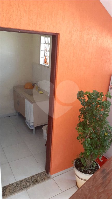 Casa à venda com 3 quartos, sendo 2 suítes, em Conjunto Habitacional Brás Cubas, Mogi das Cruzes, SP
